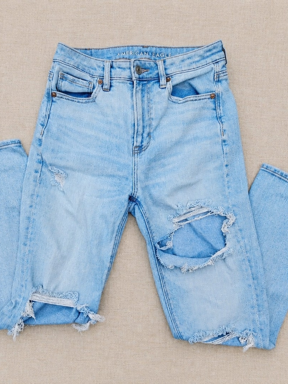 American Eagle Mom Straight Jeans Size 4 Distressed Light Wash High Rise Denim